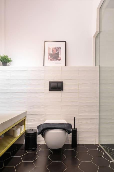 Home Cinema At The Center Of テッサロニキ エクステリア 写真